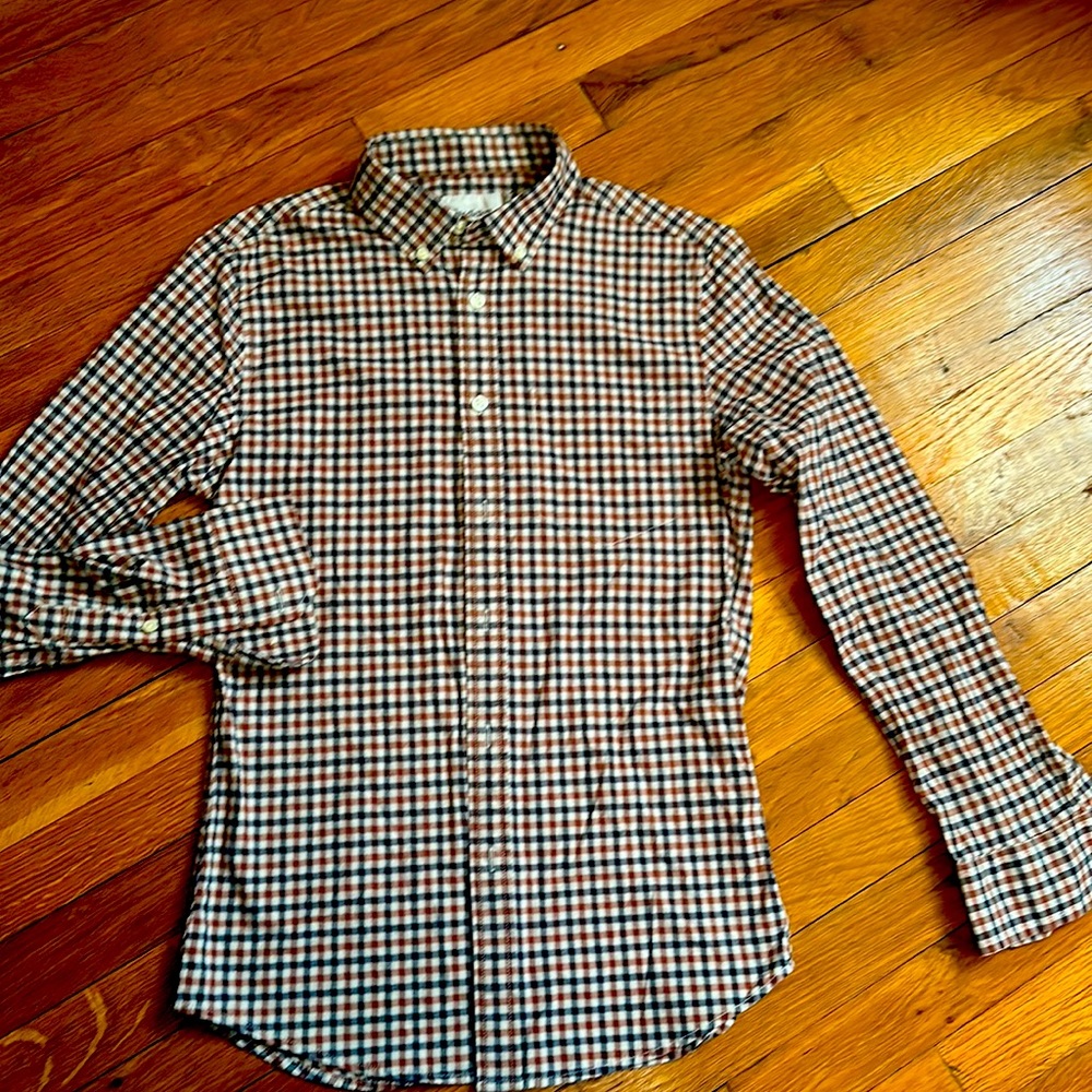 Men’s slim fit Long sleeve button down shirt